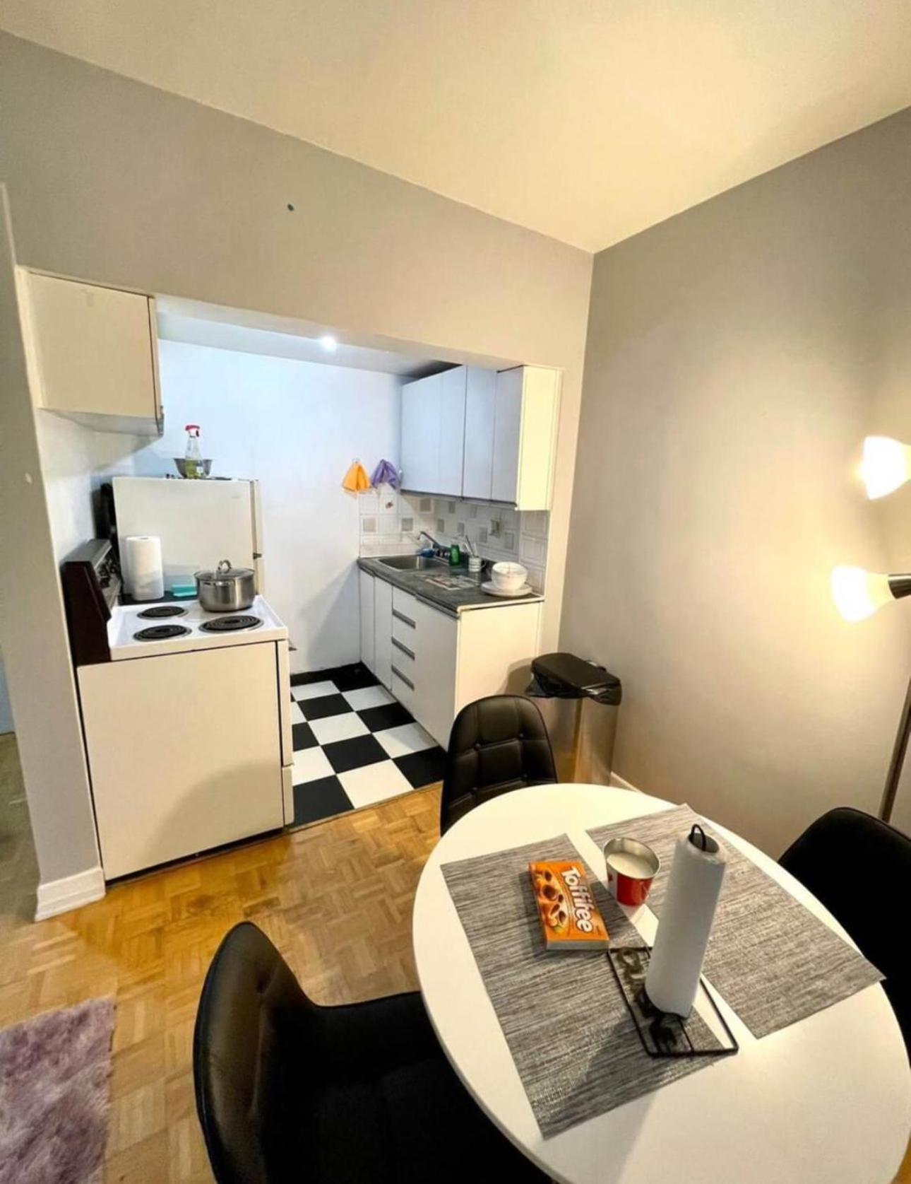 Ferienwohnung Affordable Cuttie 4 Persons 2 Beds In Downtown Montréal Exterior foto